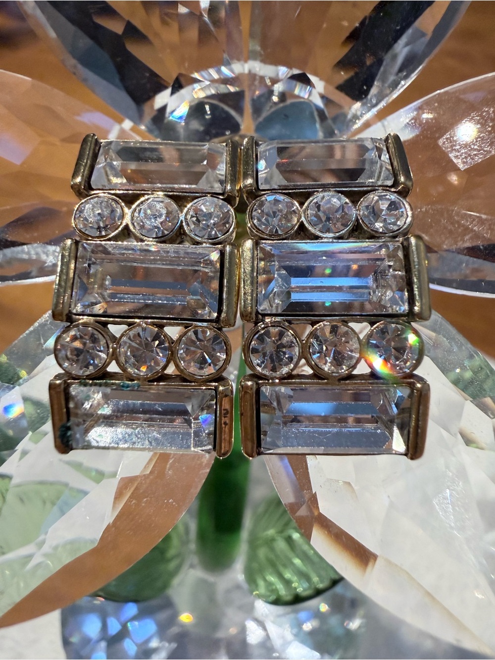 VINTAGE MONET CLEAR RHINESTONE GOLD TONE POST PIERCED EARRINGS